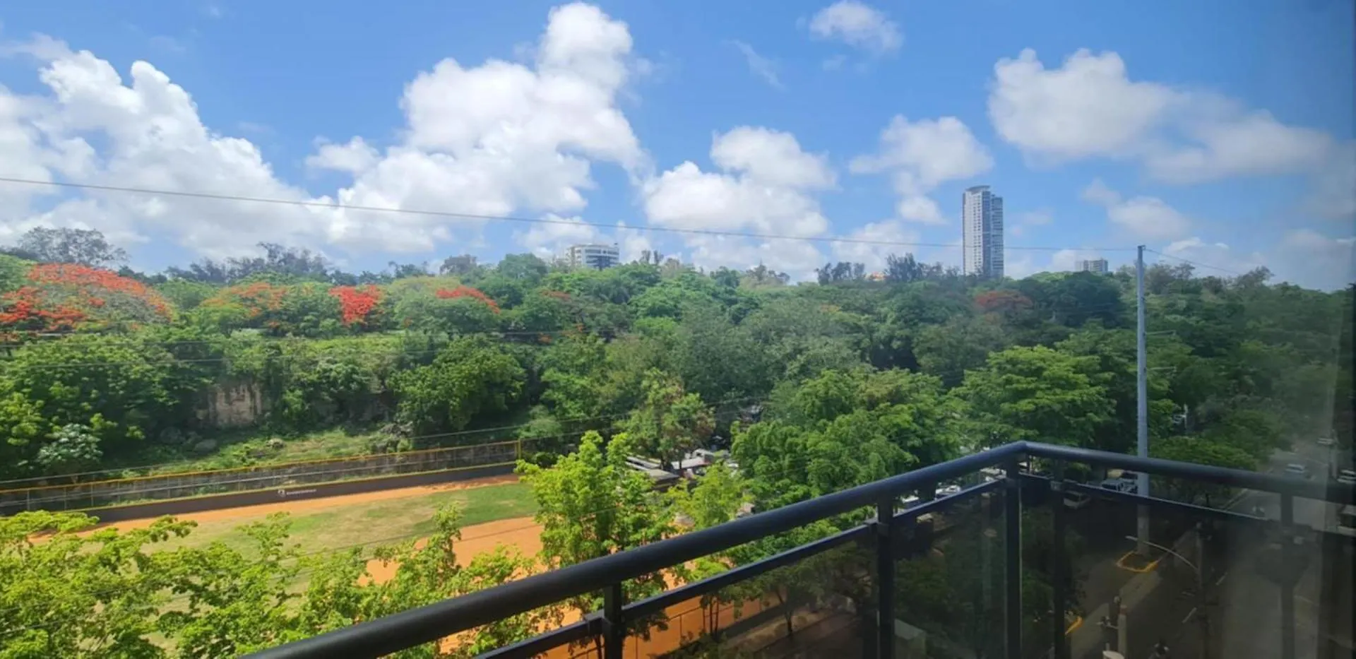 Apartamento De 236Mts2 Frente A Parque Mirador Sur Santo Domingo 0*,