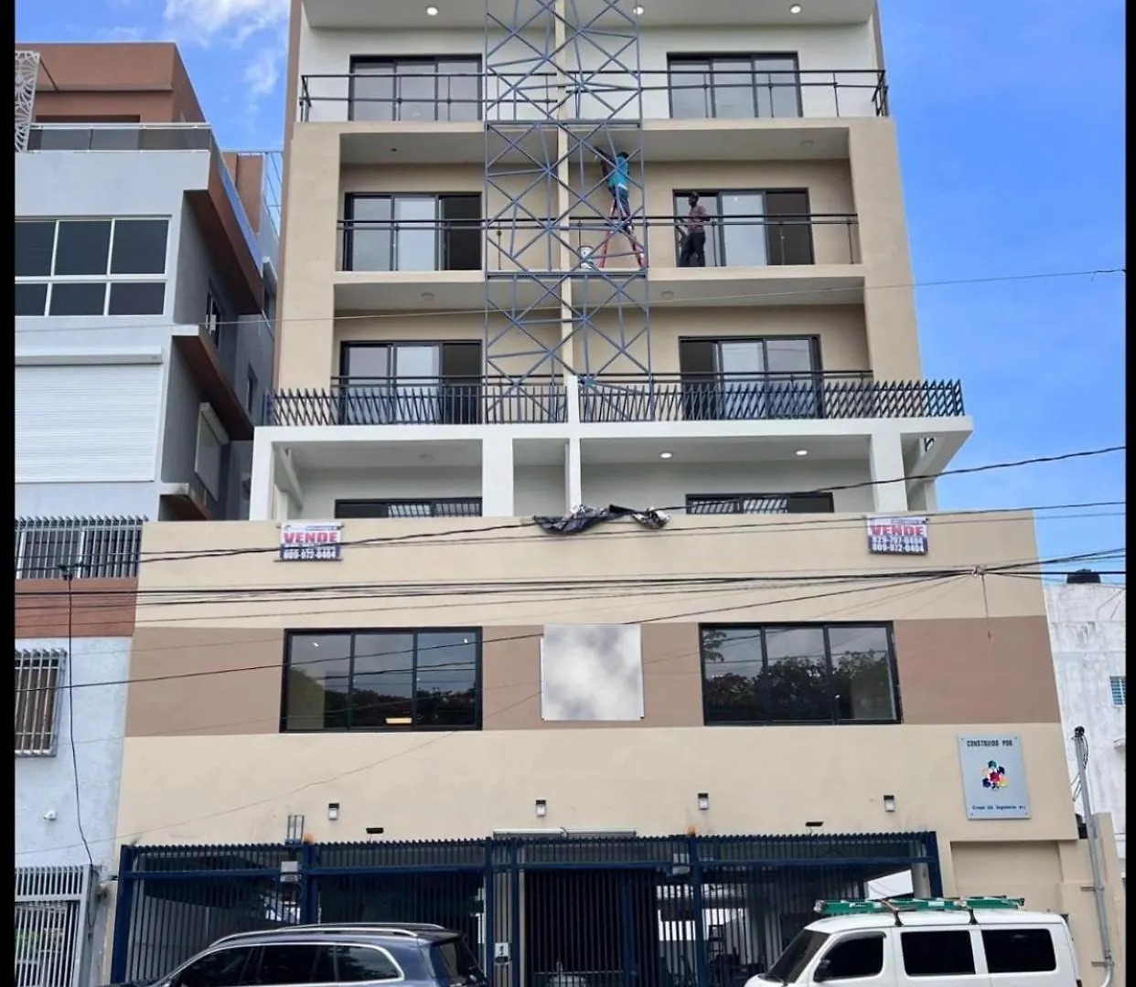 Apartamento De 236Mts2 Frente A Parque Mirador Sur Santo Domingo 0*,  Dominican Republic